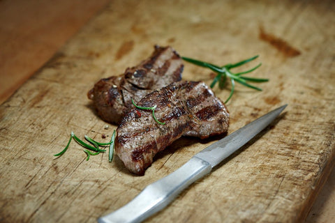 Lammsteak aus der Keule, Steaks, Metzgerei Klein