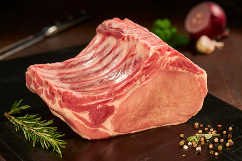 Schweinerücken mit Knochen, Schwein, Metzgerei Klein