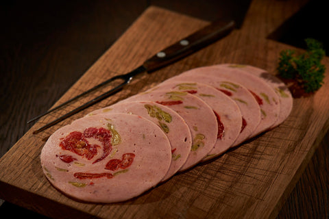 Bunte Mortadella (mit Peperoni), Wurstaufschnitt, Metzgerei Klein