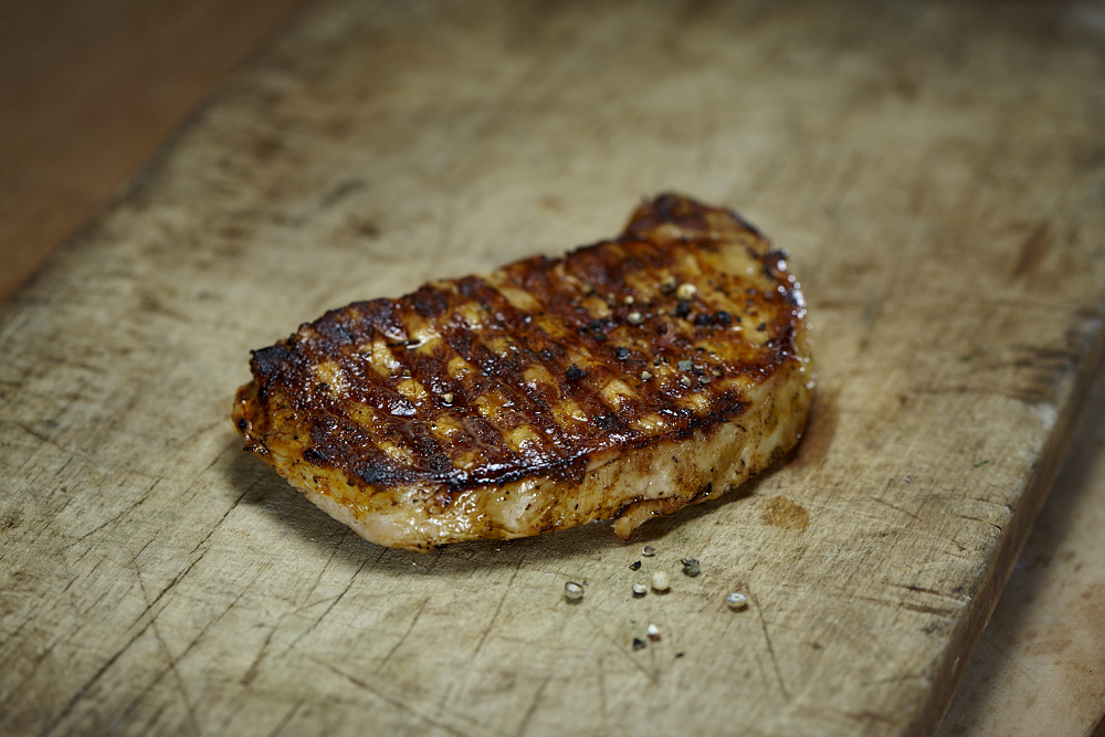 gebratene Schweinesteaks vom Rücken